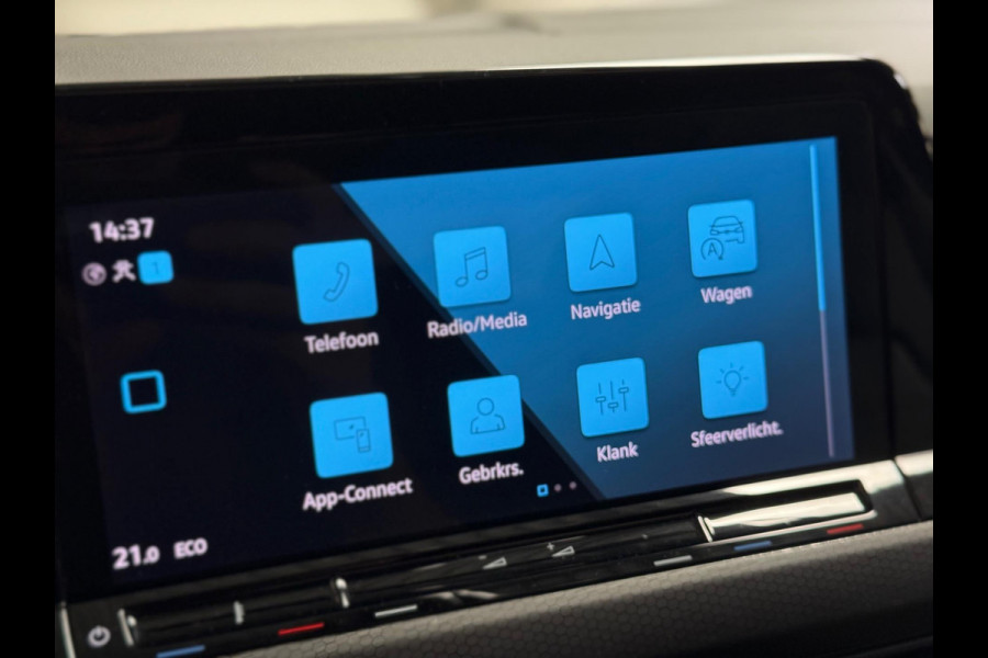 Volkswagen Golf 1.4 eHybrid GTE | Pano | IQ Light | HUD | Trekhaak | Keyless | sfeerverlichting