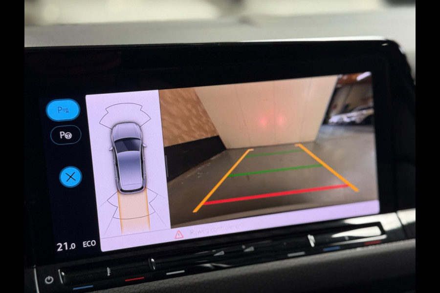 Volkswagen Golf 1.4 eHybrid GTE | Pano | IQ Light | HUD | Trekhaak | Keyless | sfeerverlichting