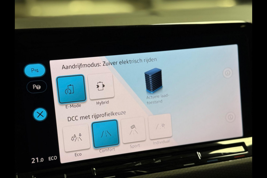 Volkswagen Golf 1.4 eHybrid GTE | Pano | IQ Light | HUD | Trekhaak | Keyless | sfeerverlichting