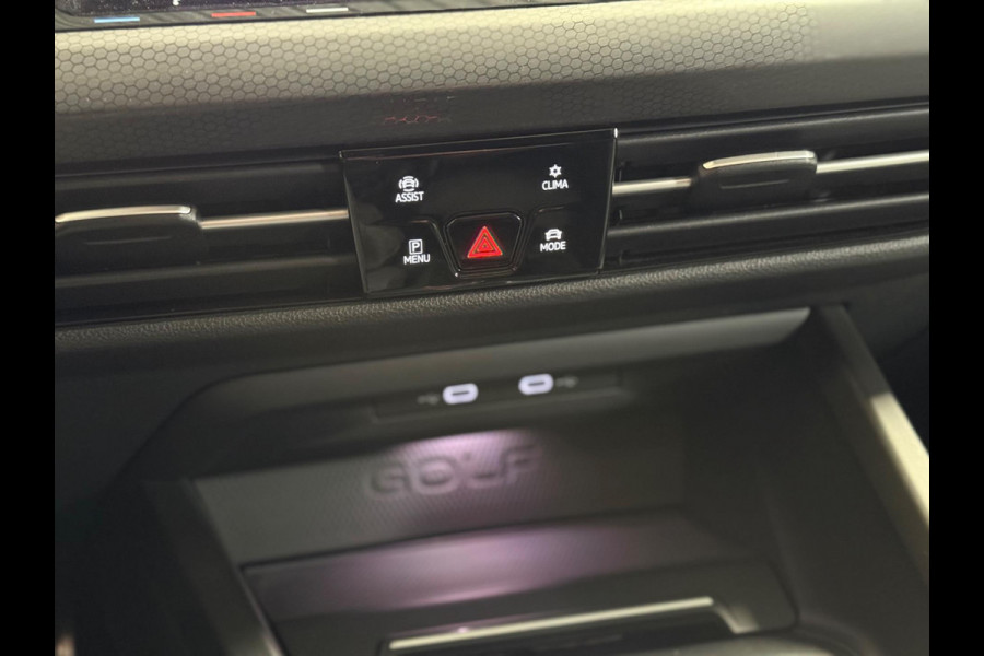 Volkswagen Golf 1.4 eHybrid GTE | Pano | IQ Light | HUD | Trekhaak | Keyless | sfeerverlichting