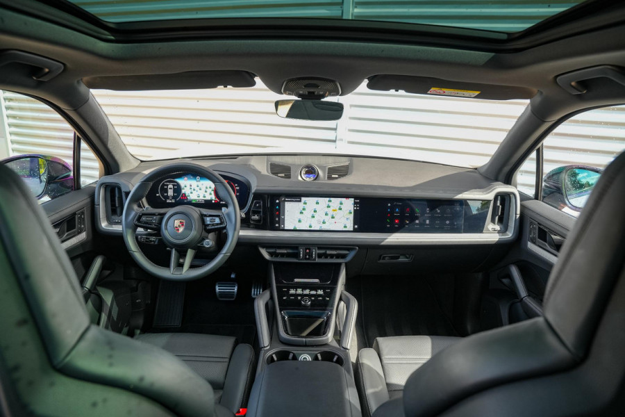 Porsche Cayenne 3.0 E-Hybrid Panodak 360 Camera Trekhaak Luchtvering DAB+ Carplay Sportuitlaat