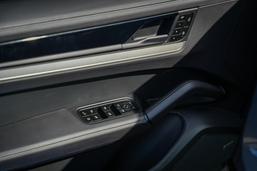Porsche Cayenne 3.0 E-Hybrid Panodak 360 Camera Trekhaak Luchtvering DAB+ Carplay Sportuitlaat