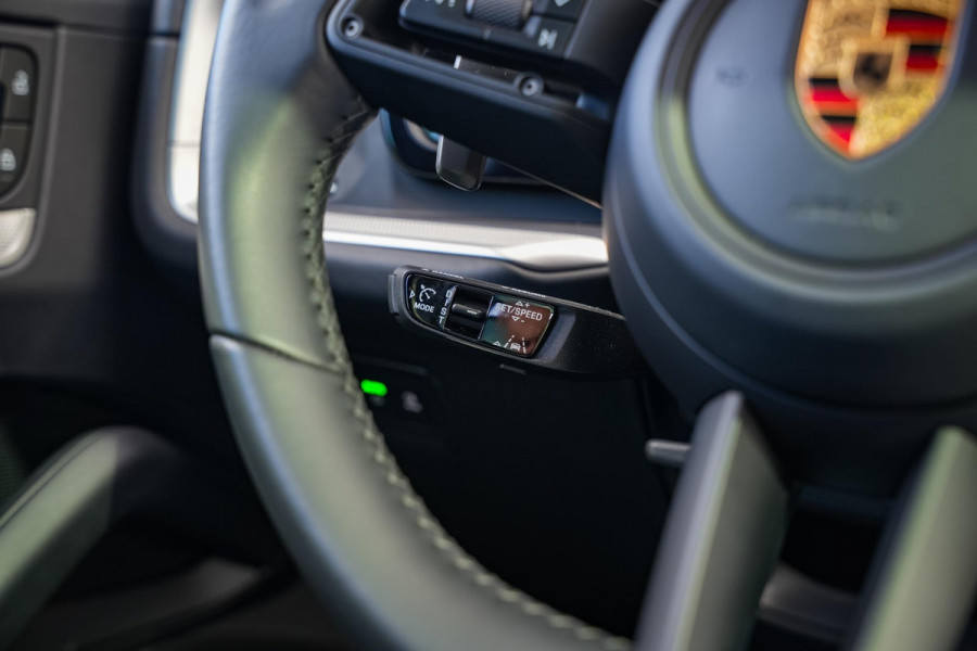 Porsche Cayenne 3.0 E-Hybrid Panodak 360 Camera Trekhaak Luchtvering DAB+ Carplay Sportuitlaat