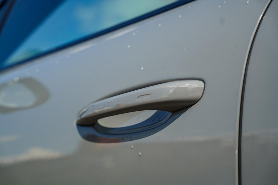 Porsche Cayenne 3.0 E-Hybrid Panodak 360 Camera Trekhaak Luchtvering DAB+ Carplay Sportuitlaat