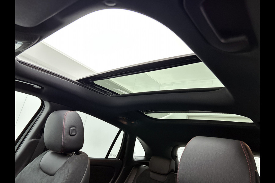 Mercedes-Benz GLA 180 Business Solution AMG | Trekhaak | Advanced Sound System | Multibeam LED | Panoramaschuifdak | Smartphone integratie | EASY PACK achterklep | Keyless-Go comfortpakket |