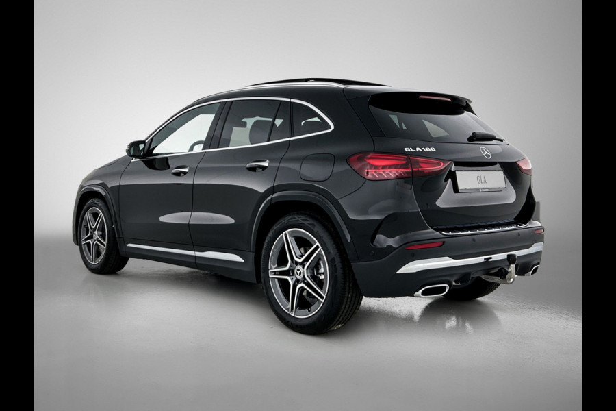 Mercedes-Benz GLA 180 Business Solution AMG | Trekhaak | Advanced Sound System | Multibeam LED | Panoramaschuifdak | Smartphone integratie | EASY PACK achterklep | Keyless-Go comfortpakket |