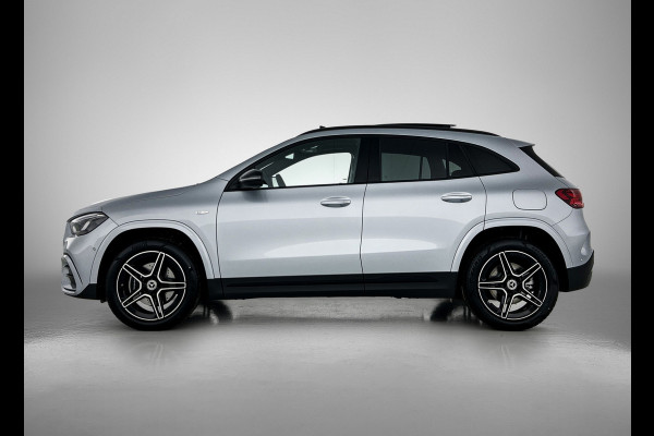 Mercedes-Benz GLA 250 e Business Solution AMG | Trekhaak | Smartphone integratie | Nightpakket | GUARD 360 ° Vehicle protection Plus | MULTIBEAM LED | Keyless-Go comfortpakket | EASY PACK achterklep |