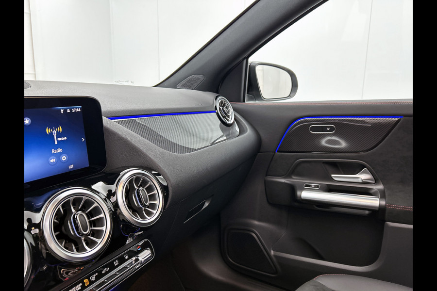 Mercedes-Benz GLA 250 e Business Solution AMG | Trekhaak | Smartphone integratie | Nightpakket | GUARD 360 ° Vehicle protection Plus | MULTIBEAM LED | Keyless-Go comfortpakket | EASY PACK achterklep |