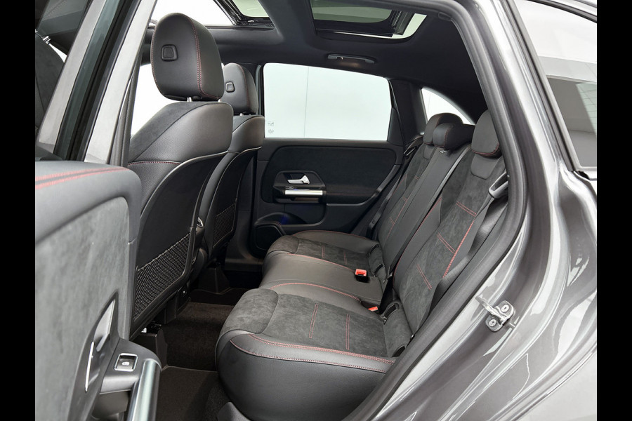Mercedes-Benz B-Klasse 250 e Business Solution AMG | Trekhaak | Nightpakket | GUARD 360 ° Vehicle protection Plus | Smartphone Integratie | MULTIBEAM LED | Keyless-Go comfortpakket | Panoramaschuifdak |
