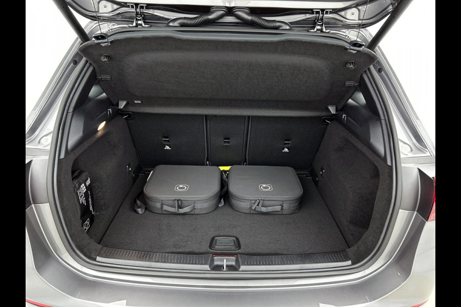 Mercedes-Benz B-Klasse 250 e Business Solution AMG | Trekhaak | Nightpakket | GUARD 360 ° Vehicle protection Plus | Smartphone Integratie | MULTIBEAM LED | Keyless-Go comfortpakket | Panoramaschuifdak |