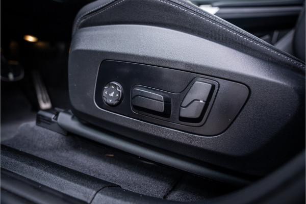 BMW X1 xDrive30e ** Panodak ** Innovation ** Driving Assistant NP 74K ** 1.800kg trekgewicht!
