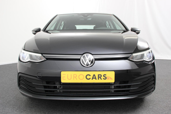 Volkswagen Golf 1.5 TSI 130pk Life Navigatie Climate control Camera Led Parkeer sensoren Virtuel Cockpit Stoel en Stuur verwarming