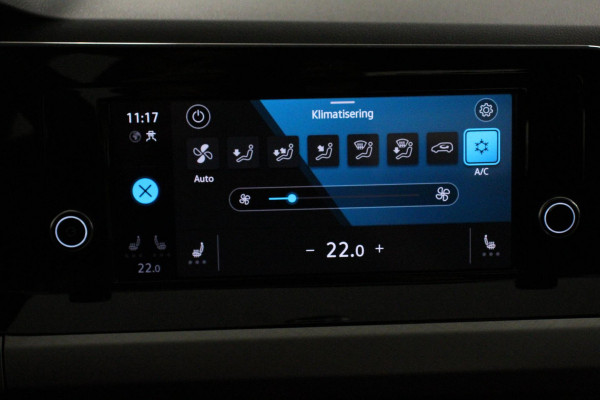 Volkswagen Golf 1.5 TSI 130pk Life Navigatie Climate control Camera Led Parkeer sensoren Virtuel Cockpit Stoel en Stuur verwarming