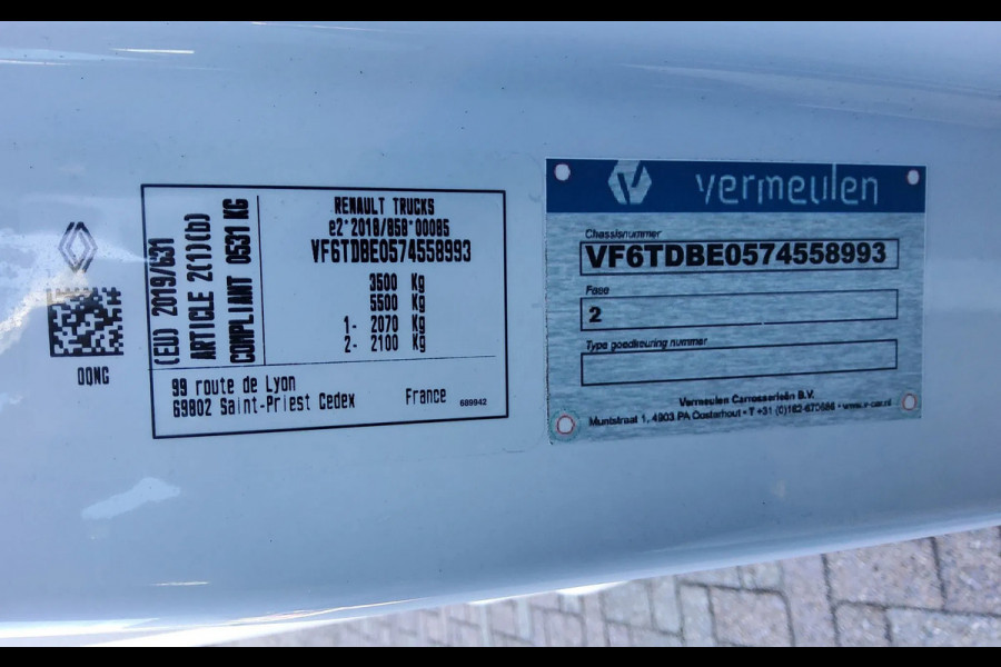 Renault Master E-TECH 87 KW FWD EL - LAADBAK + 750 KG. LAADKLEP - WIELBASIS 4.22 METER