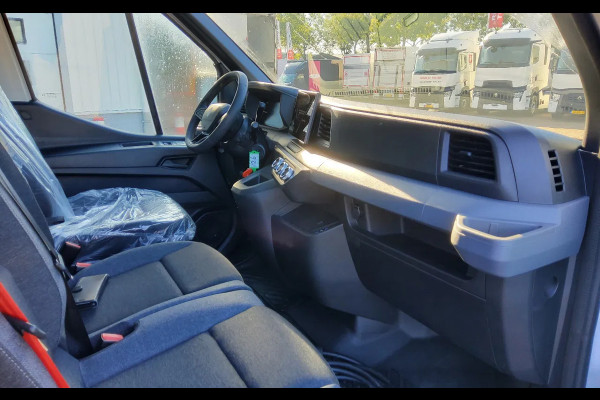 Renault Master E-TECH 87 KW FWD EL - LAADBAK + 750 KG. LAADKLEP - WIELBASIS 4.22 METER