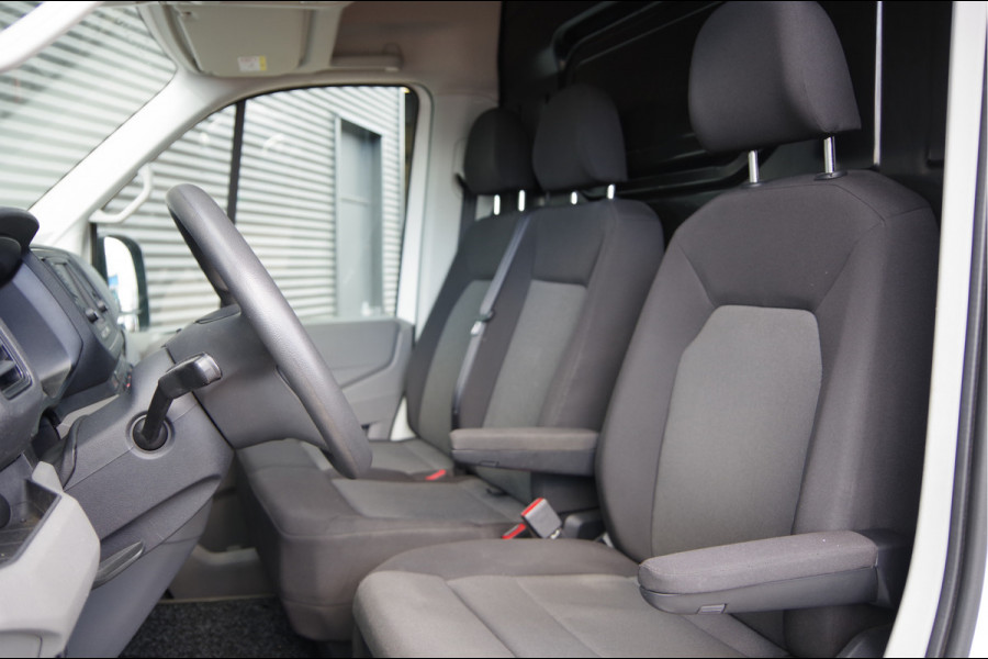 Volkswagen Crafter 2.0 TDI L3H3 140PK LED, ADAPT. CRUISE, CARPLAY, AIRCO, VOORRUIT VERWARMING, NL AUTO, NAP
