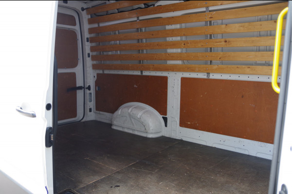 Volkswagen Crafter 2.0 TDI L3H3 140PK LED, ADAPT. CRUISE, CARPLAY, AIRCO, VOORRUIT VERWARMING, NL AUTO, NAP