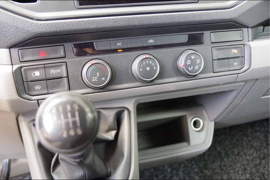 Volkswagen Crafter 2.0 TDI L3H3 140PK LED, ADAPT. CRUISE, CARPLAY, AIRCO, VOORRUIT VERWARMING, NL AUTO, NAP