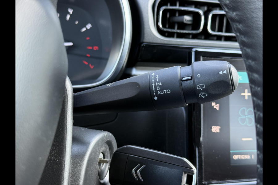 Citroën C3 1.2 PureTech Shine Navi,Clima,Cruise,Camera,Trekhaak,PDC,N.A.P,APK tot 05-2026