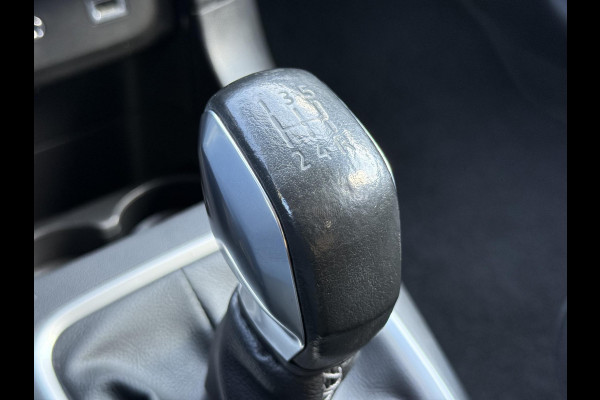 Citroën C3 1.2 PureTech Shine Navi,Clima,Cruise,Camera,Trekhaak,PDC,N.A.P,APK tot 05-2026