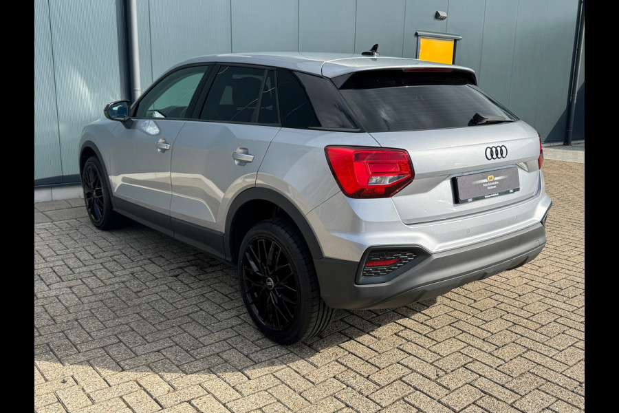 Audi Q2 35 TFSI Pro Line * Navigatie * Cruise Control * Parkeersensoren * 18 inch velgen * Audi Q2 35 TFSI Pro Line * Navigatie * Cruise Control * Parkeersensoren * 18 inch velgen *