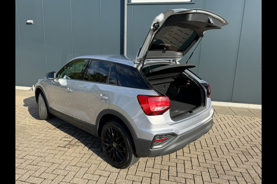 Audi Q2 35 TFSI Pro Line * Navigatie * Cruise Control * Parkeersensoren * 18 inch velgen * Audi Q2 35 TFSI Pro Line * Navigatie * Cruise Control * Parkeersensoren * 18 inch velgen *