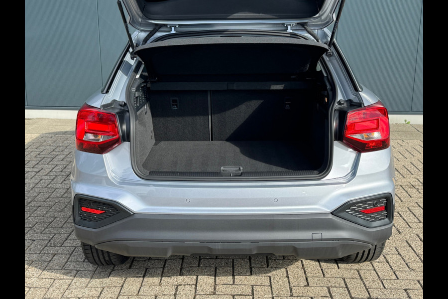 Audi Q2 35 TFSI Pro Line * Navigatie * Cruise Control * Parkeersensoren * 18 inch velgen * Audi Q2 35 TFSI Pro Line * Navigatie * Cruise Control * Parkeersensoren * 18 inch velgen *