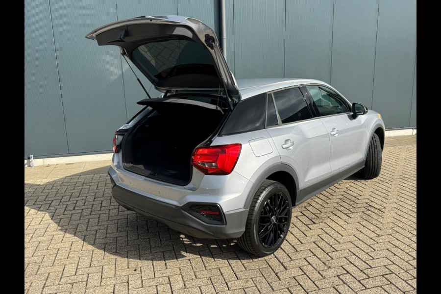 Audi Q2 35 TFSI Pro Line * Navigatie * Cruise Control * Parkeersensoren * 18 inch velgen * Audi Q2 35 TFSI Pro Line * Navigatie * Cruise Control * Parkeersensoren * 18 inch velgen *