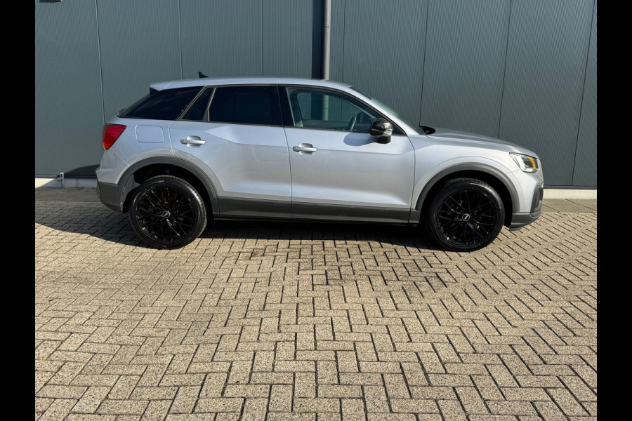 Audi Q2 35 TFSI Pro Line * Navigatie * Cruise Control * Parkeersensoren * 18 inch velgen * Audi Q2 35 TFSI Pro Line * Navigatie * Cruise Control * Parkeersensoren * 18 inch velgen *