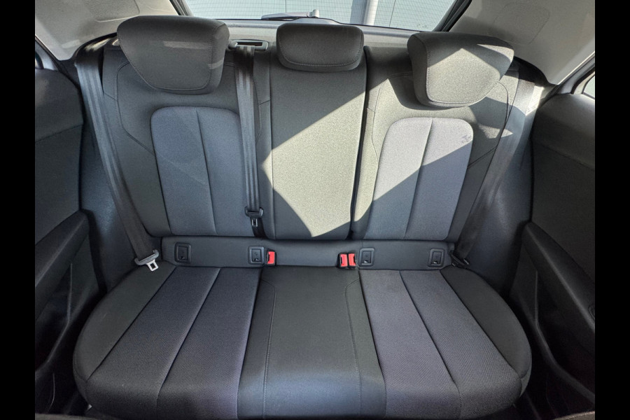 Audi Q2 35 TFSI Pro Line * Navigatie * Cruise Control * Parkeersensoren * 18 inch velgen * Audi Q2 35 TFSI Pro Line * Navigatie * Cruise Control * Parkeersensoren * 18 inch velgen *