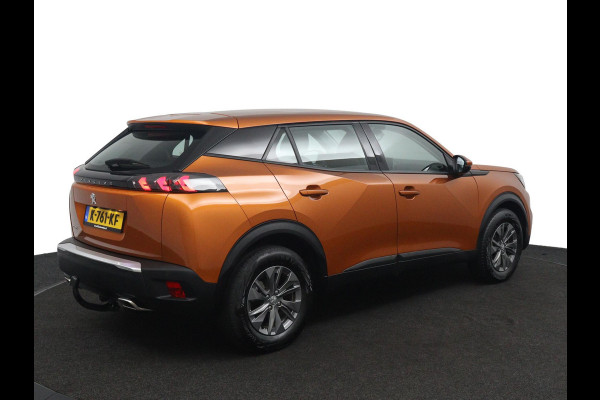 Peugeot 2008 1.2 PureTech Blue*NAVI*CAM*HAAK*ECC*CRUISE*CARPLAY