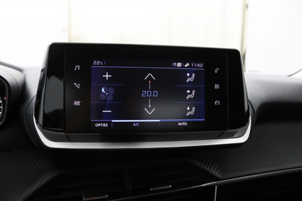 Peugeot 2008 1.2 PureTech Blue*NAVI*CAM*HAAK*ECC*CRUISE*CARPLAY