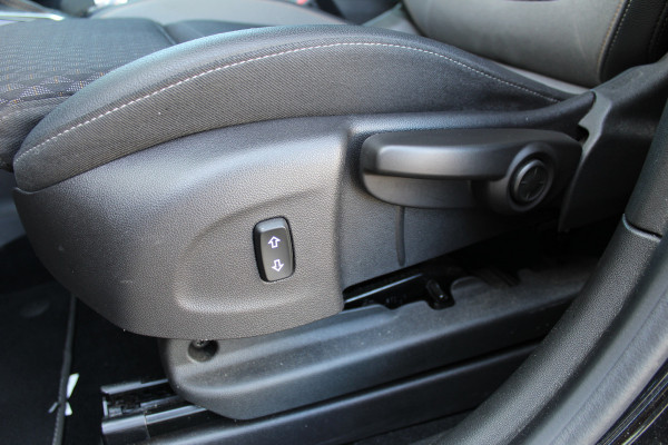 Opel Crossland X 1.2 Turbo 110PK Innovation | Automaat | Trekhaak | BLIS | Navigatie | Winterpack