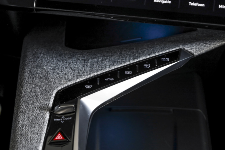 Peugeot 3008 1.2 Hybrid 145 GT | Dig. Cockpit | Adapt. Cruise | Stoel-+stuurverw. | PDC | Camera | NAV+App. Connect | ECC | 19" LM | Afn. Trekhaak | 0026