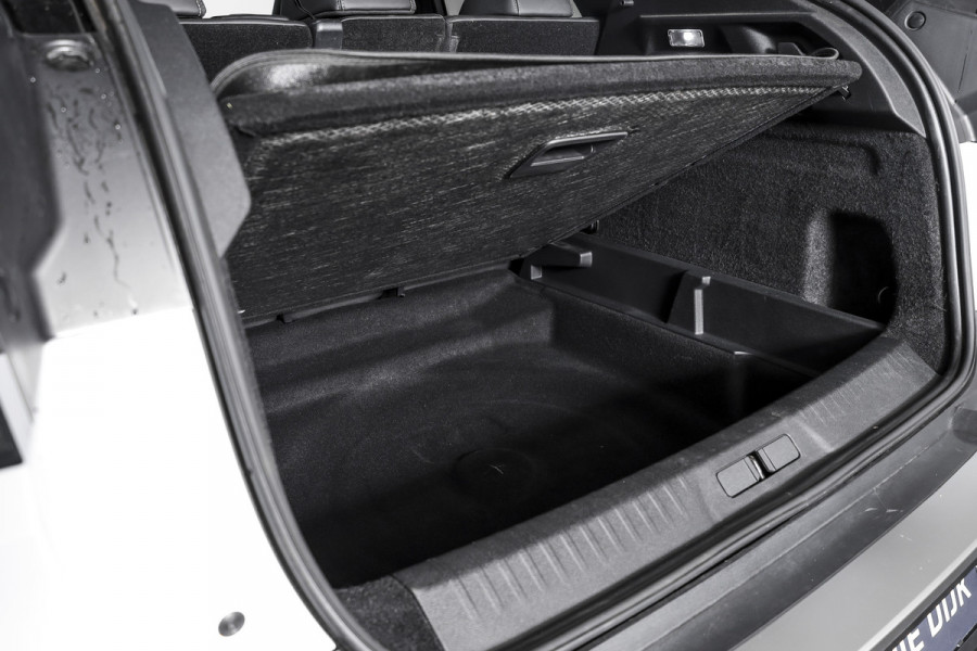 Peugeot 3008 1.2 Hybrid 145 GT | Dig. Cockpit | Adapt. Cruise | Stoel-+stuurverw. | PDC | Camera | NAV+App. Connect | ECC | 19" LM | Afn. Trekhaak | 0026