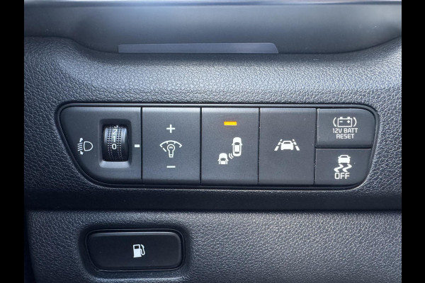 Kia Niro 1.6 GDi Hybrid ExecutiveLine | Nederlandse dealeronderhouden auto "Navigatie | Stoel en stuur verwarming | Stoelventilatie | Schuifkanteldak |