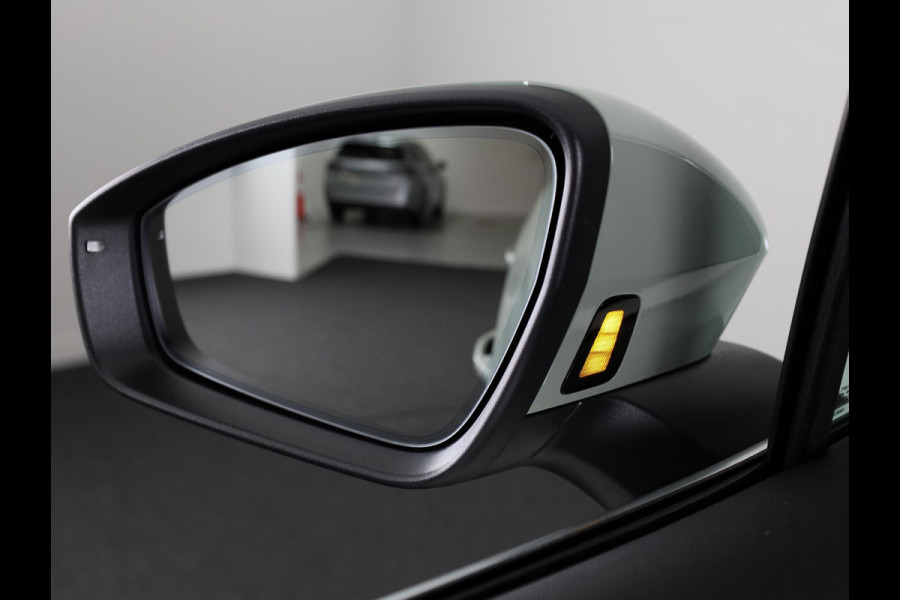 Škoda Elroq 85 Business Edition Tour 286 pk | Business Upgrade Pakket - CLEVER | Bagage scheidingsnet