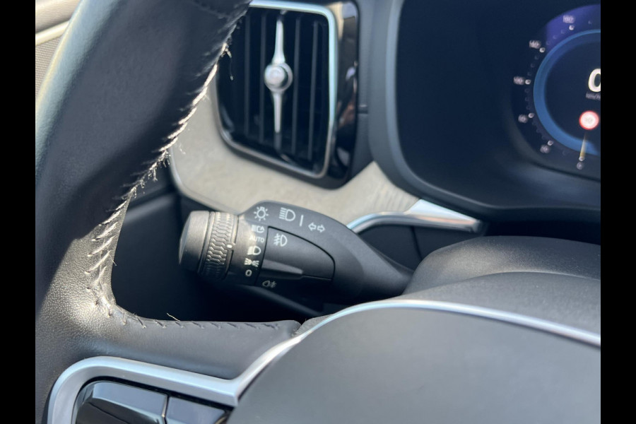 Volvo XC60 2.0 T8 Plug-in hybrid AWD Inscription 455pk | Parking Pack | Stoelverwarming | 2.250kg Trekgewicht