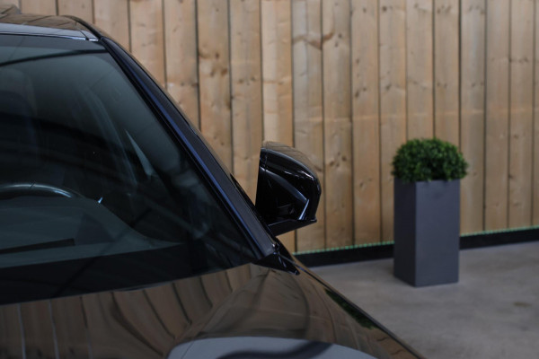 BMW 3-serie 330e M-Sport *Schuifdak*H/K*Individual*Comforttoegang*