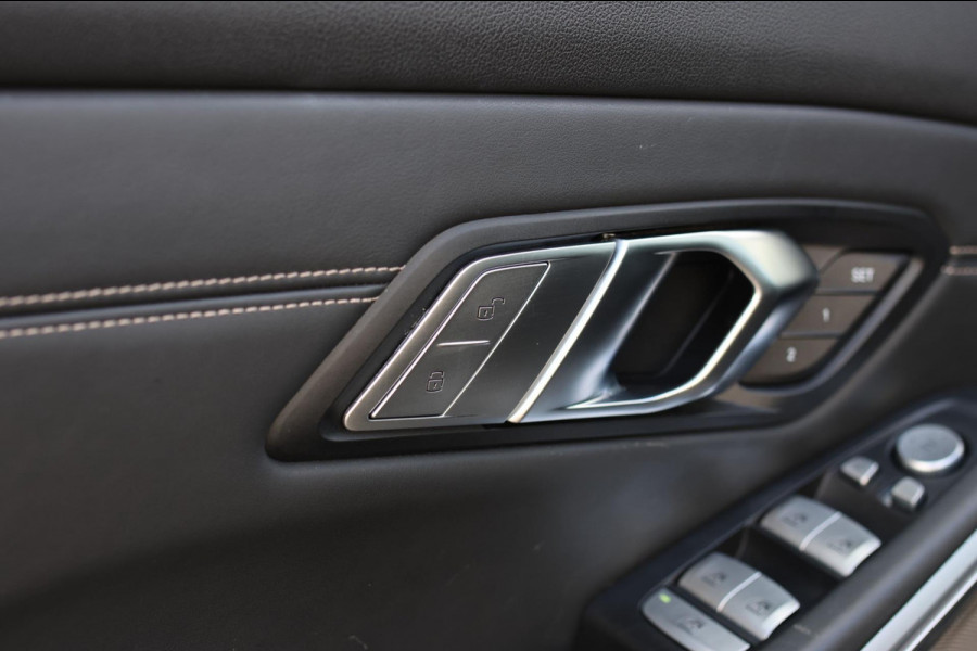 BMW 3-serie 330e M-Sport *Schuifdak*H/K*Individual*Comforttoegang*