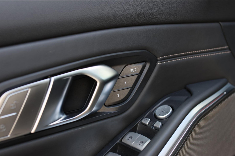 BMW 3-serie 330e M-Sport *Schuifdak*H/K*Individual*Comforttoegang*