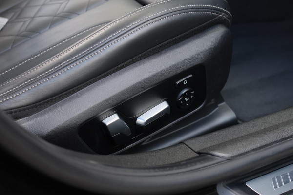 BMW 3-serie 330e M-Sport *Schuifdak*H/K*Individual*Comforttoegang*