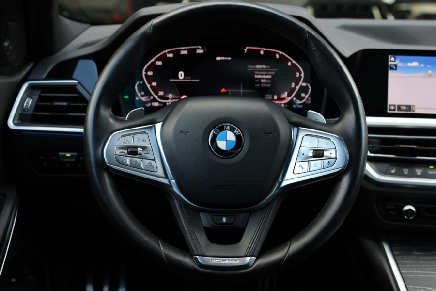 BMW 3-serie 330e M-Sport *Schuifdak*H/K*Individual*Comforttoegang*