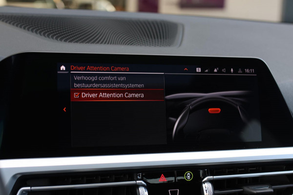 BMW 3-serie 330e M-Sport *Schuifdak*H/K*Individual*Comforttoegang*
