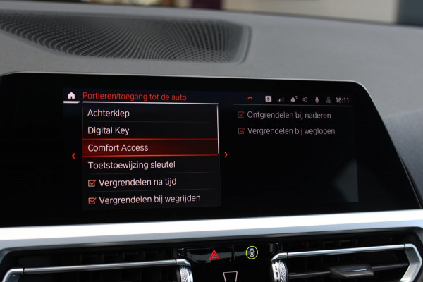 BMW 3-serie 330e M-Sport *Schuifdak*H/K*Individual*Comforttoegang*