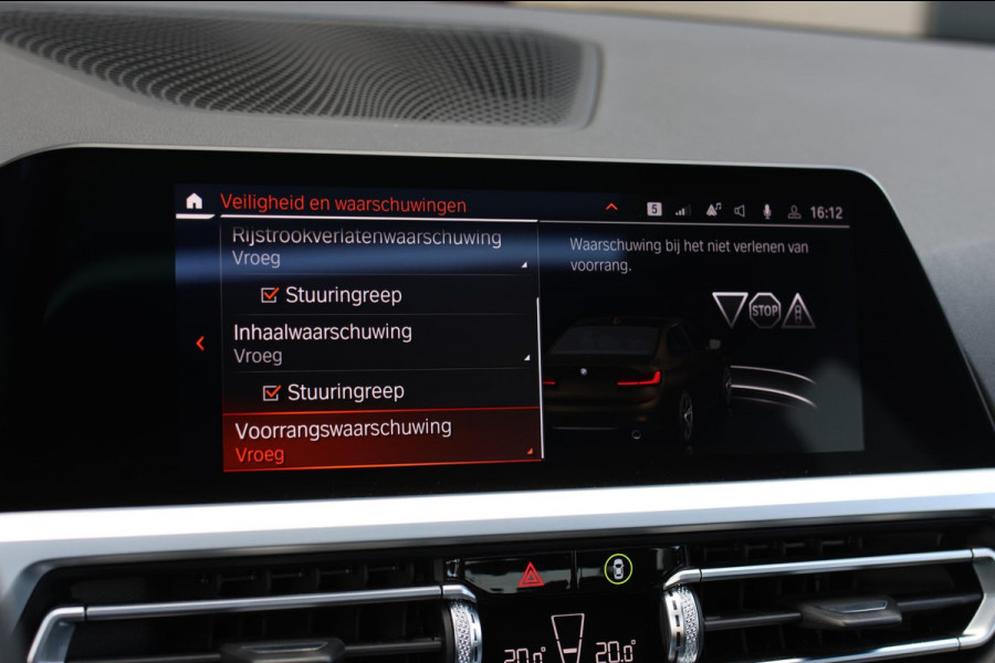 BMW 3-serie 330e M-Sport *Schuifdak*H/K*Individual*Comforttoegang*