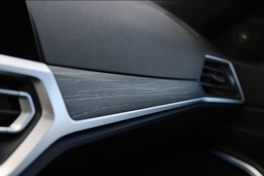 BMW 3-serie 330e M-Sport *Schuifdak*H/K*Individual*Comforttoegang*