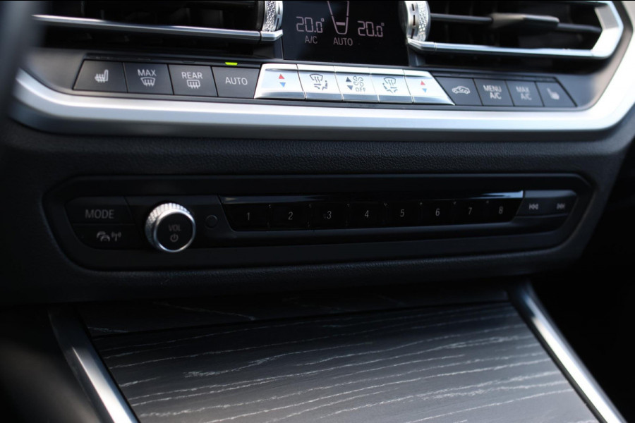 BMW 3-serie 330e M-Sport *Schuifdak*H/K*Individual*Comforttoegang*