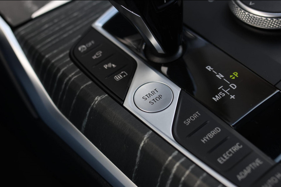 BMW 3-serie 330e M-Sport *Schuifdak*H/K*Individual*Comforttoegang*