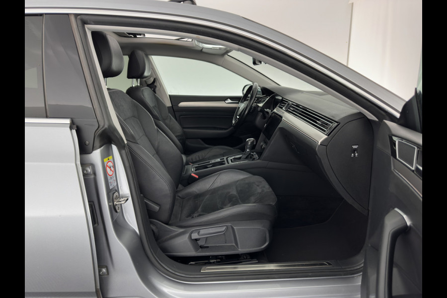 Volkswagen Arteon 2.0 TDI Elegance Business (INCL-BTW) Aut. *PANO | LEATHER-ALCANTARA | FULL-LED | DIGI-COCKPIT | CAMERA | KEYLESS | NAVI-FULLMAP |  ADAPTIVE-CRUISE | PRIVACY-GLASS | HEATED-COMFORTSEATS | 19''ALU*